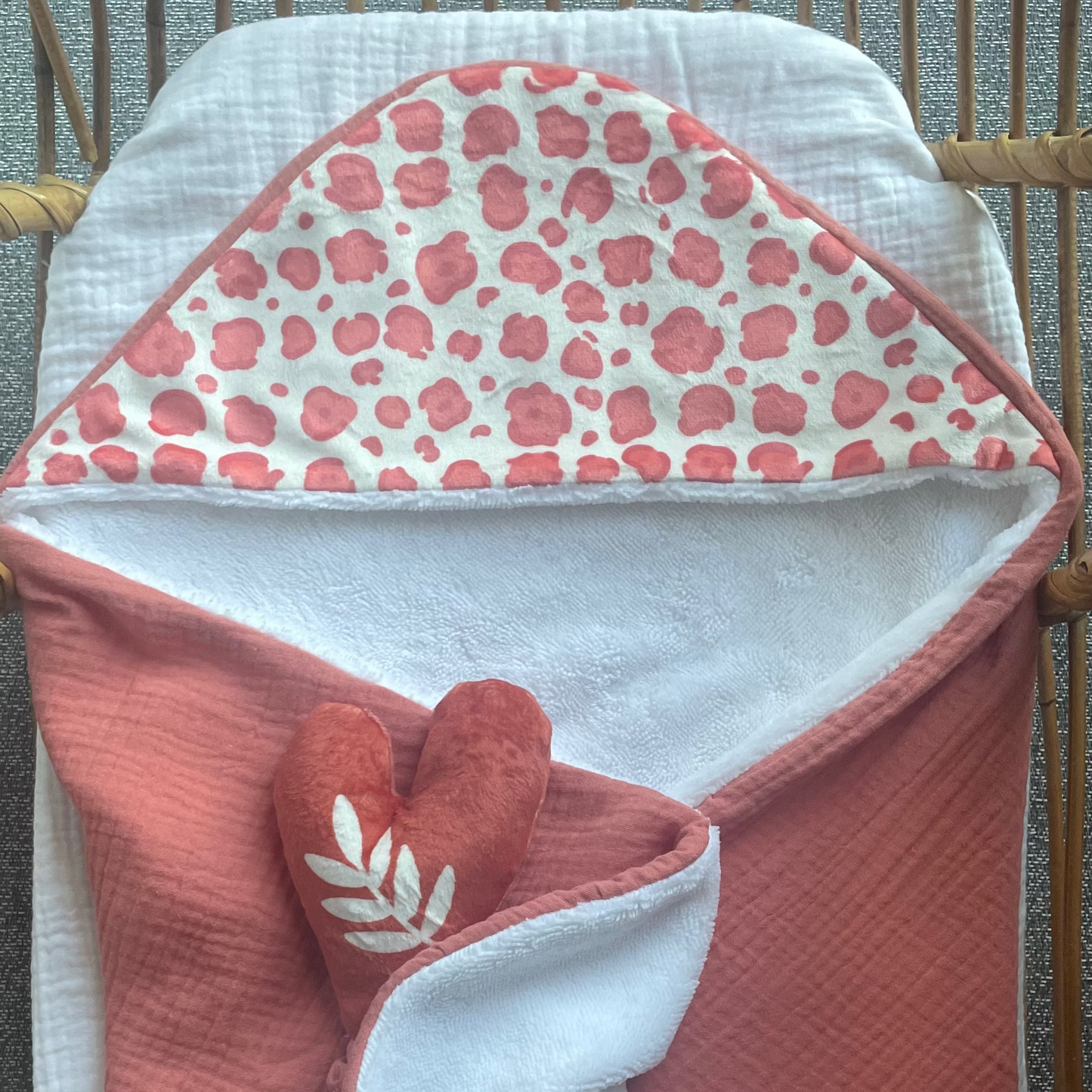 Cape de bain bébé léopard